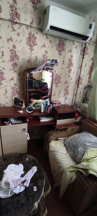 Продам туалетный столик