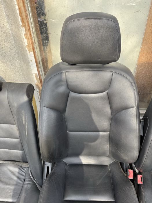 Салон за Mercedes-Benz C-Class W204 седан кожа черен ном 75