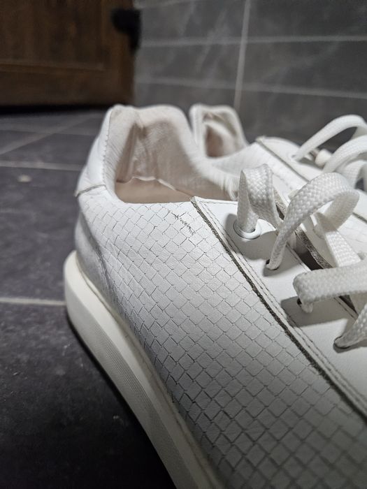 Pantofi eleganti albi