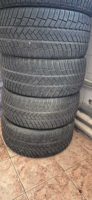 Anvelope Iarna 255/35 R21 Vredestein - DOT 2822