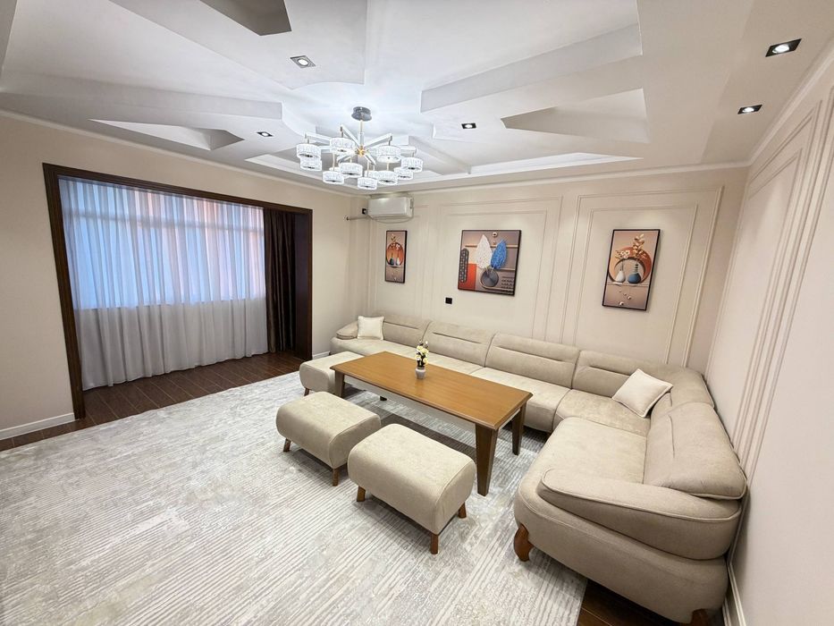 Чиланзар-24 кв 4/7/9.100м2 Срочно продам квартиру срочно