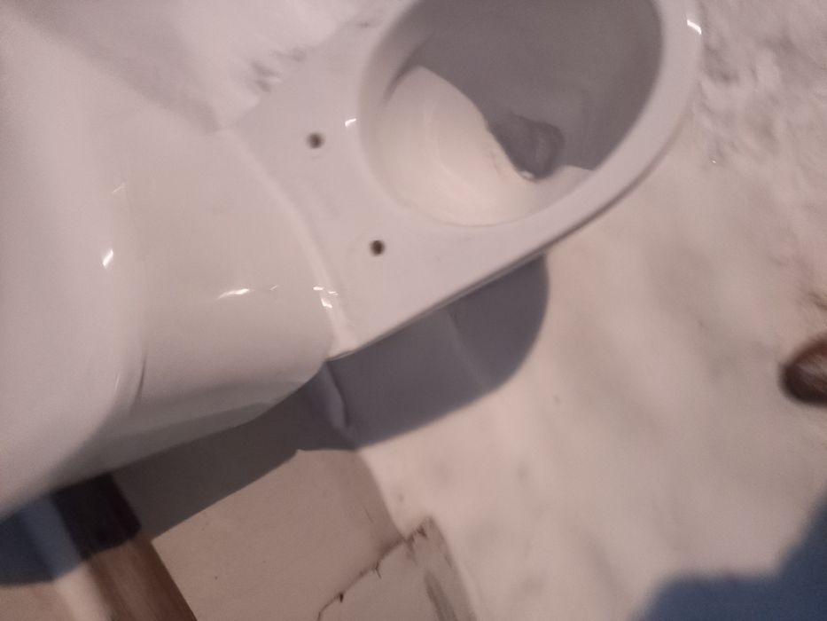 Срочно продам унитаз в отличном состоянии