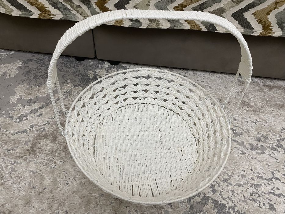 Продам корзинку плетеную