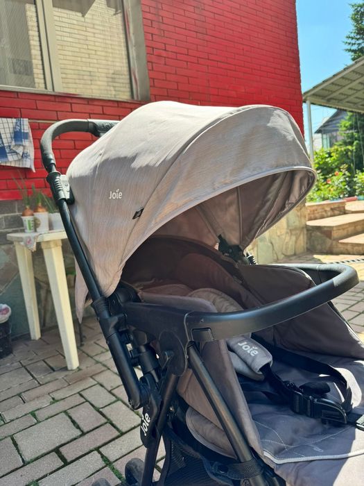Коляска Joie. В отличном состоянии