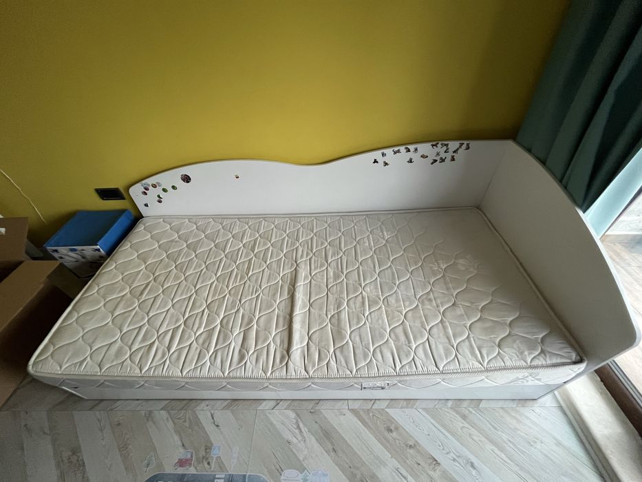 Единично легло 90/200 с ракла (място за съхранение) + с матрак Нани