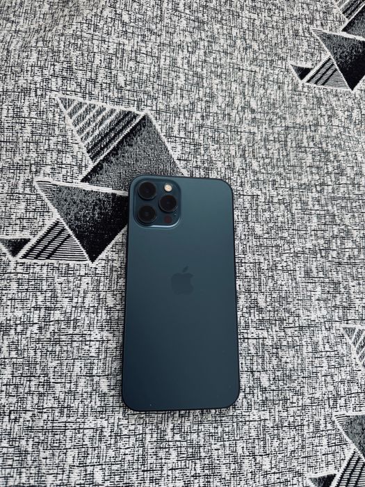 Продается 12 про макс