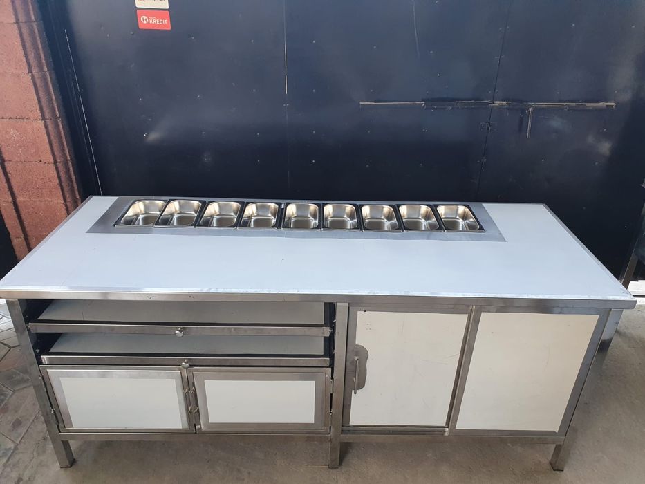 Пицца стол с гастраемкостями