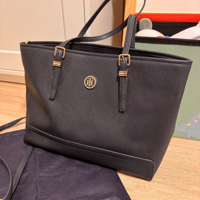 Tommy Hilfiger Дамска чанта AW0AW04547