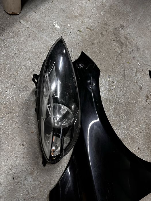 aripă dreapta față volvo v 40.cod:31283327.