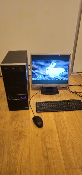 Calculator Desktop Intel i5 + 12GB RAM + Monitor + Tastatură + Mouse