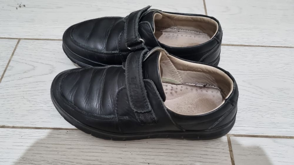 Продам детский обувь