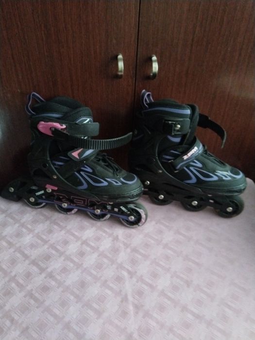 Продам роликовые коньки.