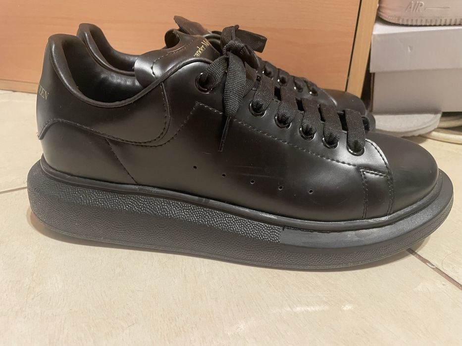 Alexander Mcqueen triple black