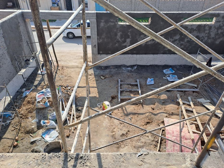 Кибрайский р-н!Про-ся 3-соток евродом каробка 7-комнат+подвал имеется