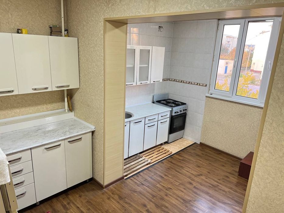 Kvartira sotiladi Shayxontoxur tumani bel tepa daxasi  2/3/9/  68m²