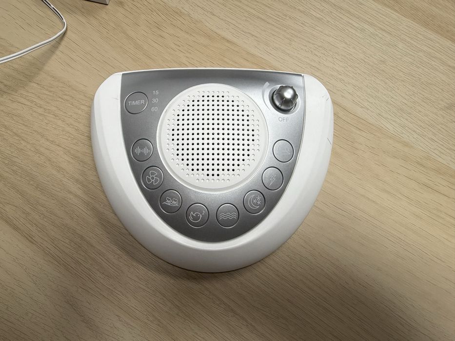 Уред за бял шум с 8 звука