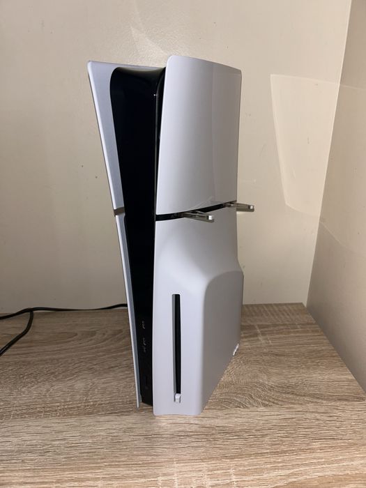 PS5 Slim 825gb cu Disk