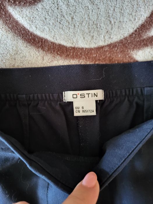 Продам три пары школьных штанов для девочек