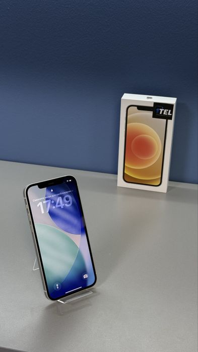 Продам Iphone 12