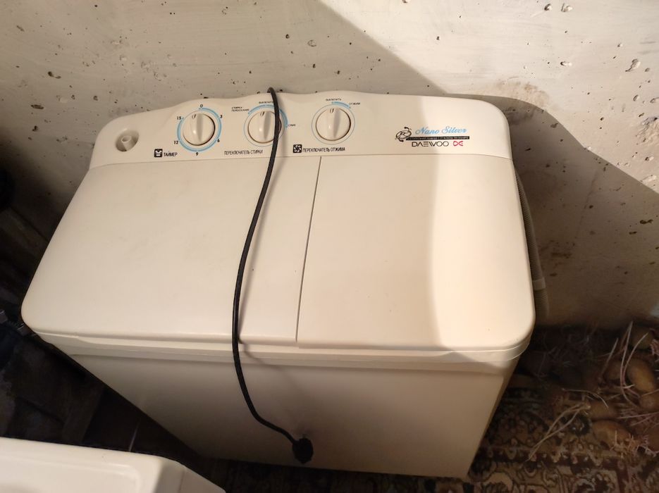 Продам машинку полу автомат.