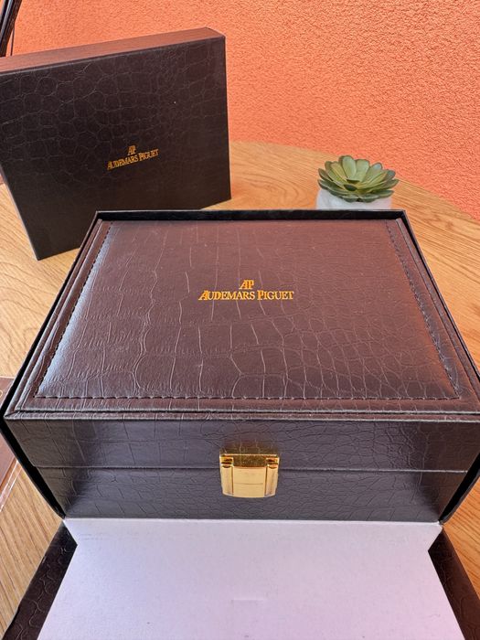 Луксозни часовници Audemars Piguet и Patek Philippe