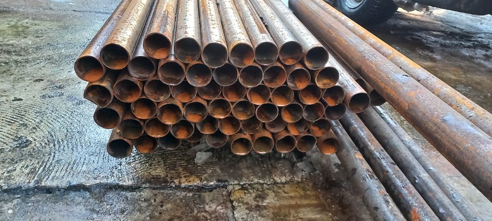 Черни тръби Ф 42, 5 метра дължина.