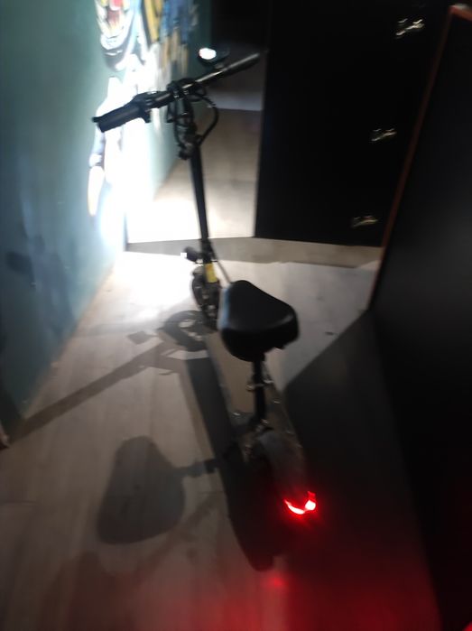 Электросамокат jouor