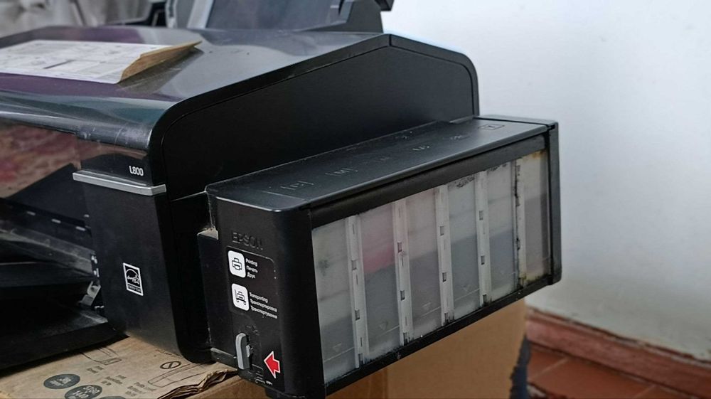 Epson L800 yaxshi Holatda Sotiladi!