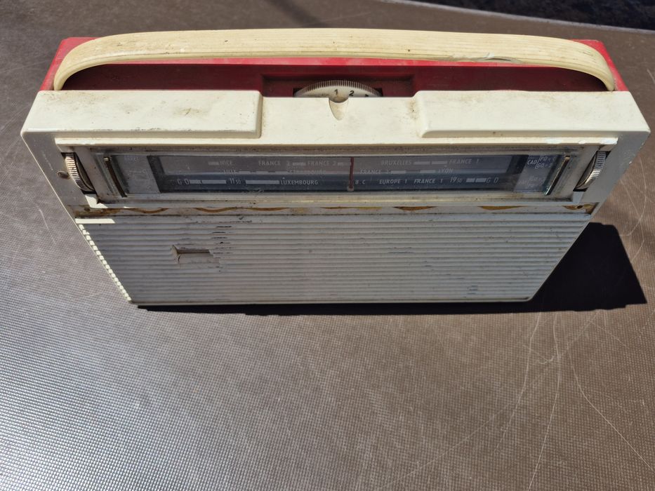 Vând Radio Philips model L3 F21T  made in France