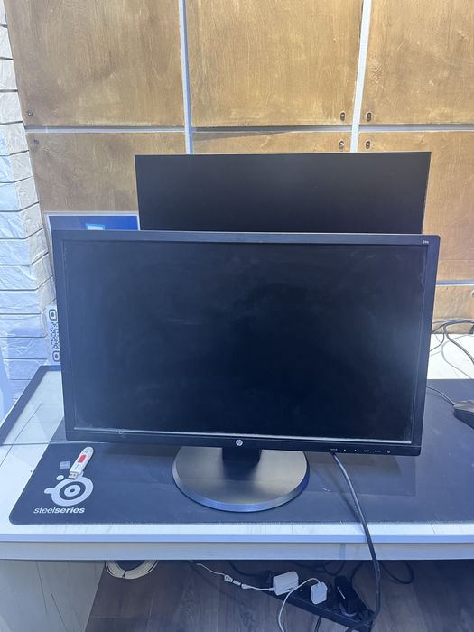 Монитор для видеонаблюдения 20  дюйма