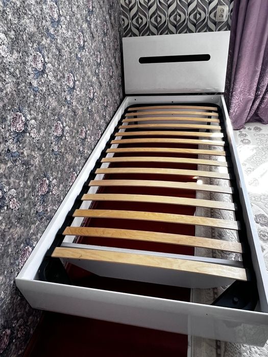 Продам комплект спальный гарнитур