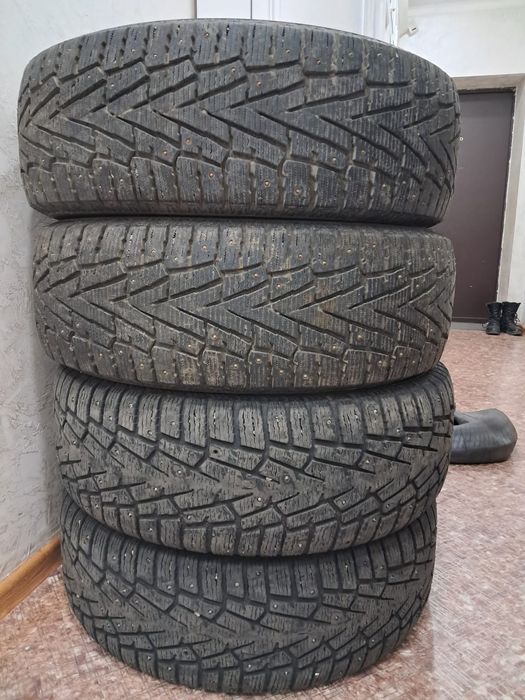 Продам шины 2шт   20000тг