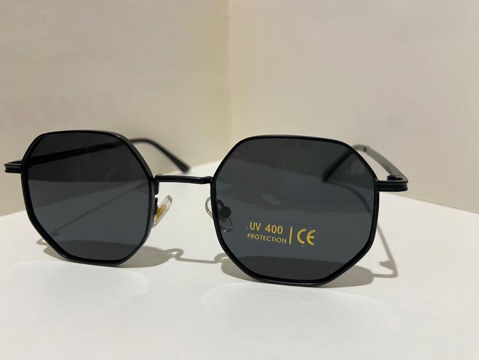 Очки солнцезащитные