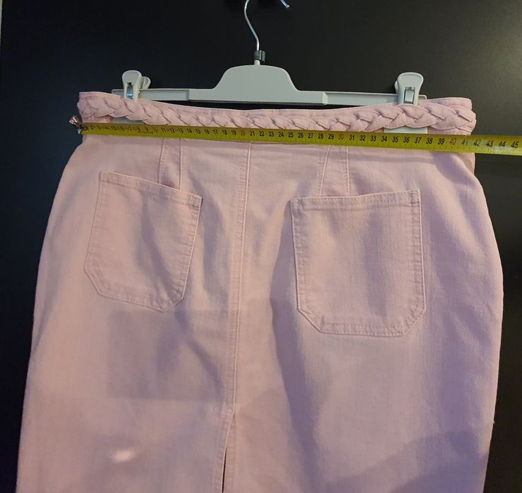 Fuste de blug, material calitativ