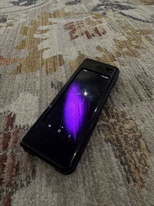 Sumsung Galaxy Fold 5G