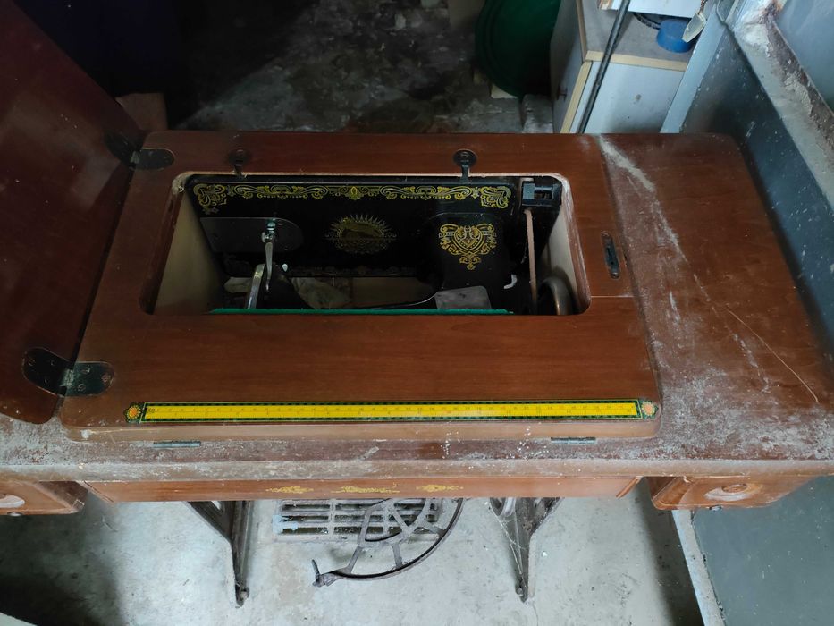 Крачна Шевна машина