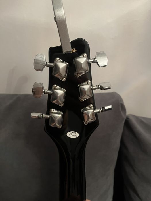 Продам гитару аккустическую Stagg