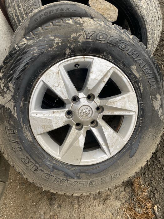 Диски с покрышкой на Toyota R17