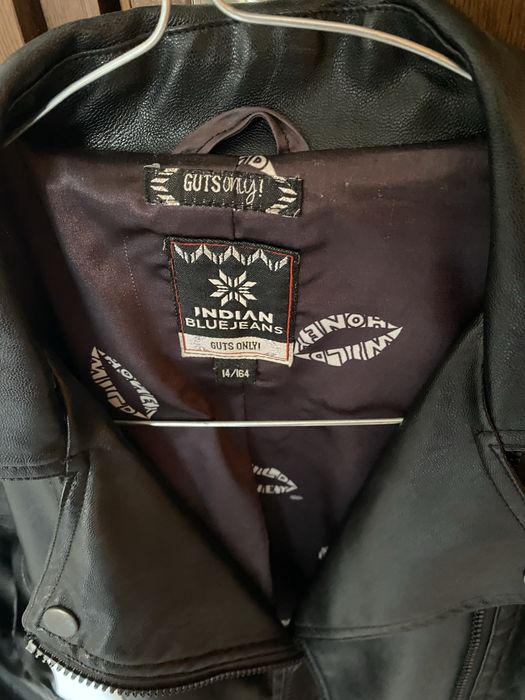 Vand geaca imitatie piele neagra
