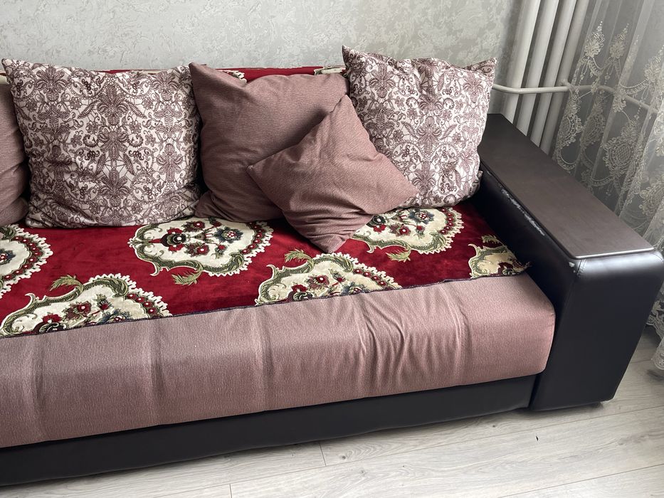 Продаю угловой диван
