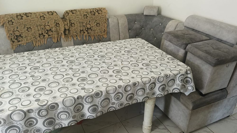Продам стол со стулями