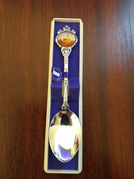 Linguriță Stuart placată cu argint