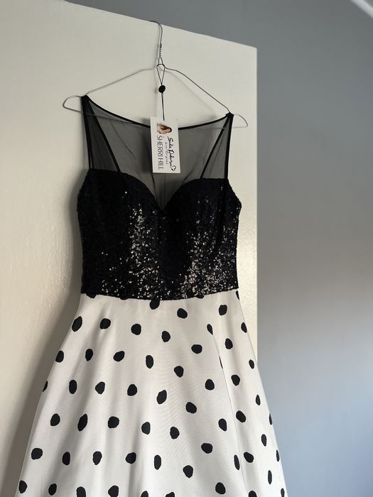 Бална рокля  “Sherri Hill”