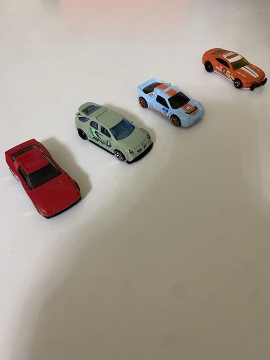 Hotwheels торг есть