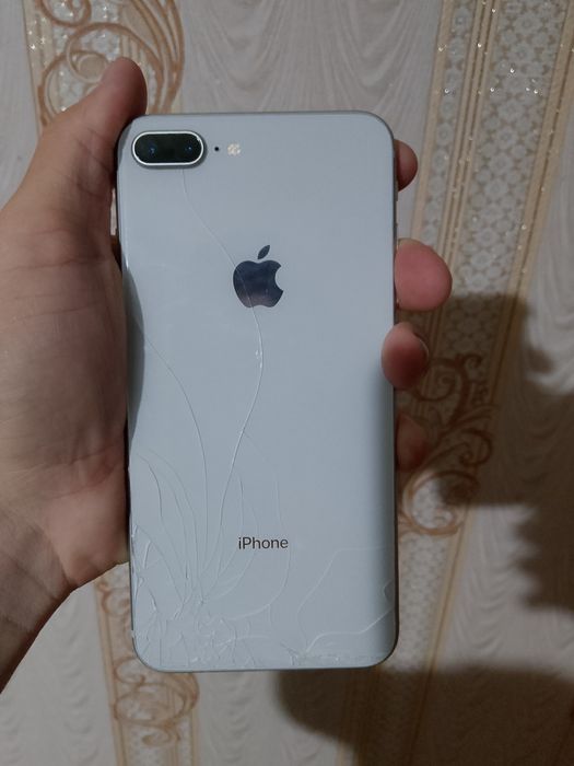 iPhone 8 plus 64gb