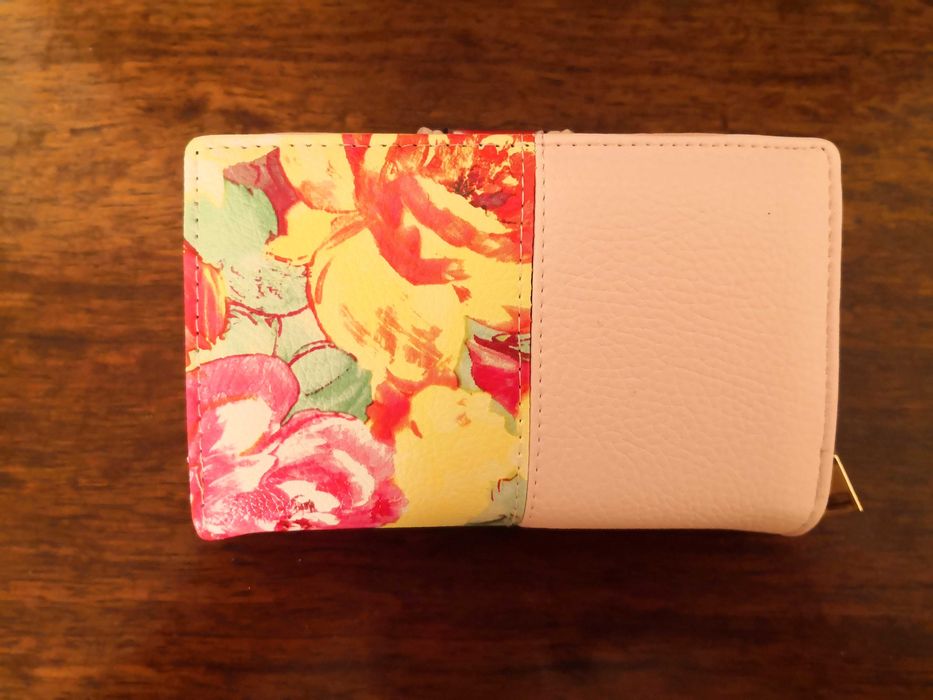 Кожено Дамско портмоне