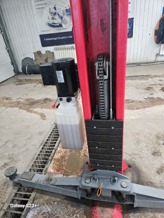 Подъемник в отличном состоянии