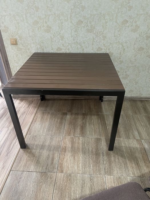 Стол для веранды