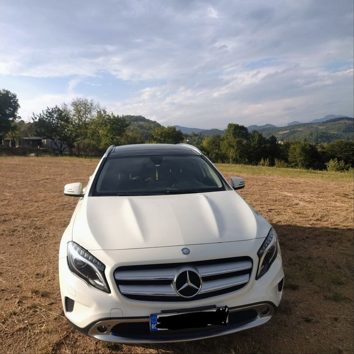 MERCEDES-BENZ GLA 2015 — imagine 2