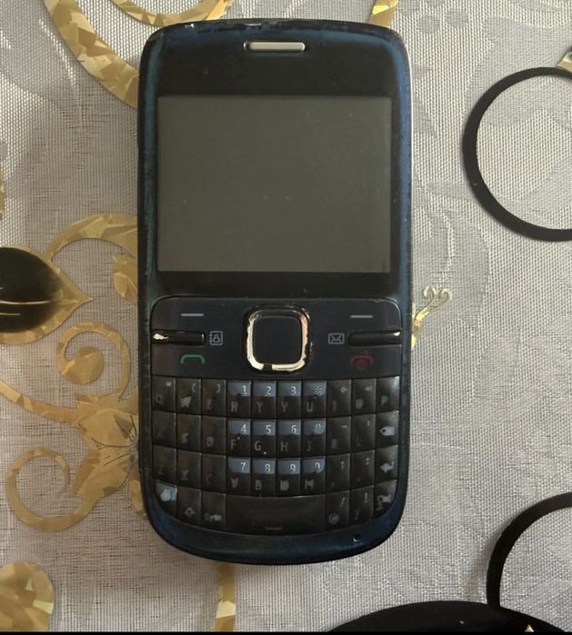 Vând telefon Nokia C3-00